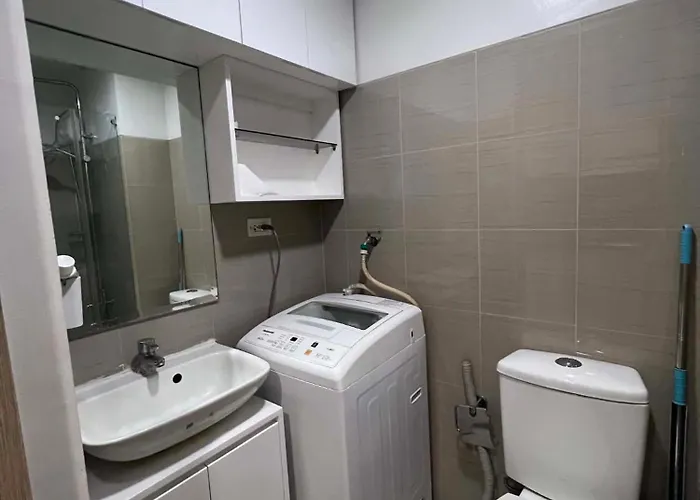 Shore Residences Moa Yohann * Manila